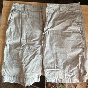Men’s gray old navy khaki shorts 34 waist